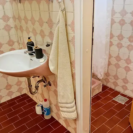 Cozy With 3 Bedrooms * Trogir