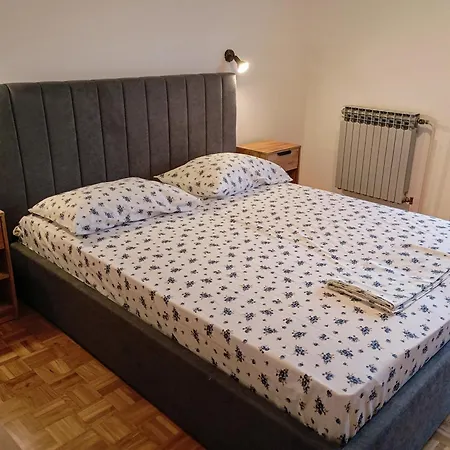 Cozy With 3 Bedrooms