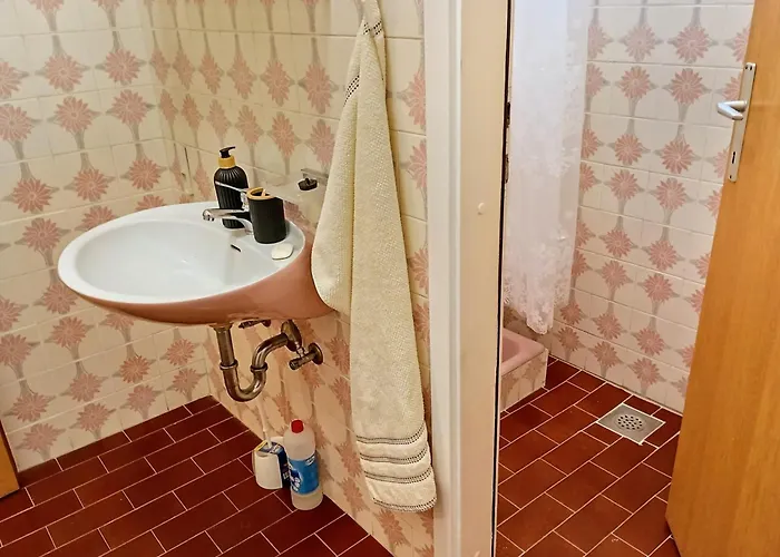 Cozy With 3 Bedrooms * Трогір