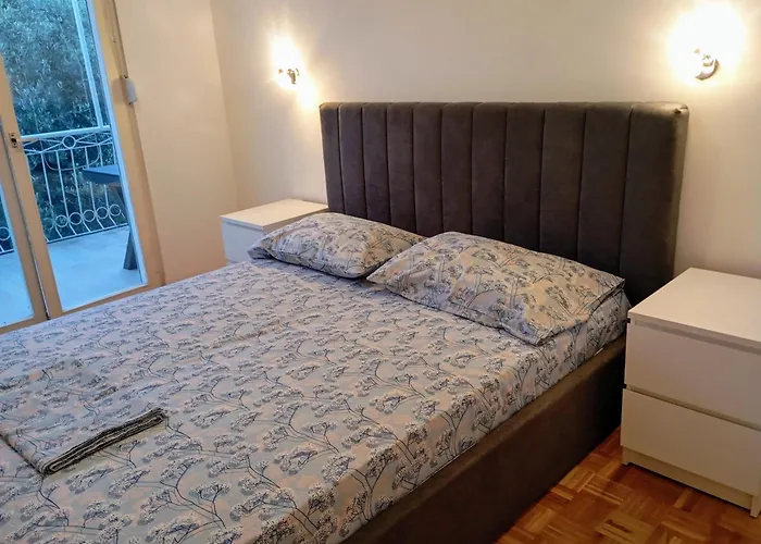 Cozy With 3 Bedrooms Апартаменти Трогір