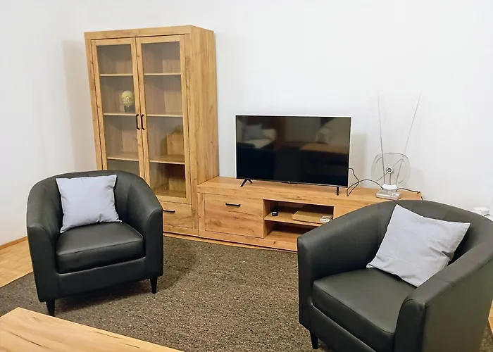 Cozy With 3 Bedrooms Апартаменти Трогір