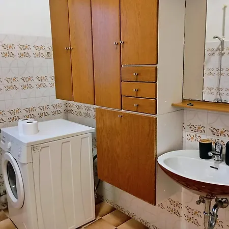 Cozy With 3 Bedrooms アパート トロギール