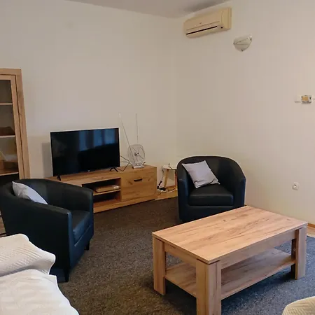 Cozy With 3 Bedrooms アパート *