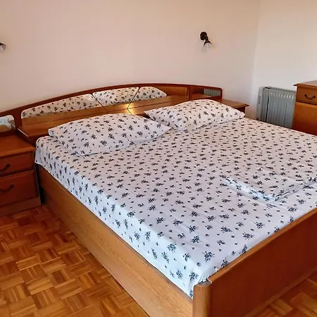 Apartment Cozy With 3 Bedrooms *