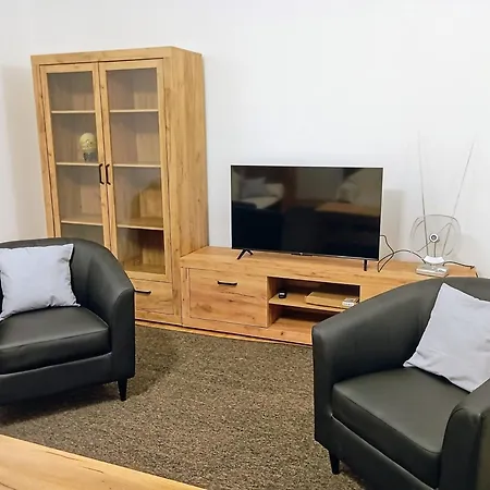 Cozy With 3 Bedrooms アパート トロギール