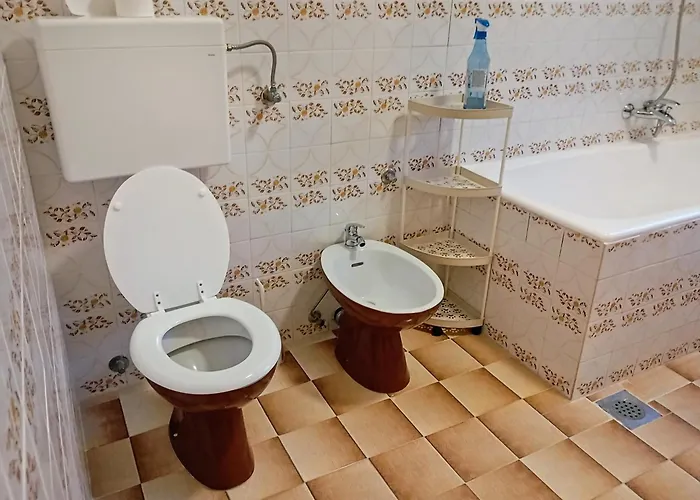 Apartment Cozy With 3 Bedrooms *