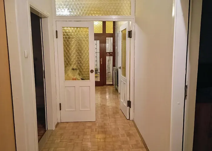 Apartment Cozy With 3 Bedrooms *